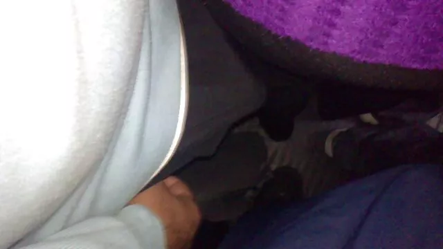 Két kanos és szőrös pina képek csúnya szuka, akik osztoznak egy nagy farkason