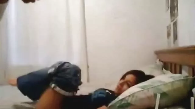 Reagan Foxx kancsótanár megbassza az szörös punci szex egyik kedvenc végzős diákját