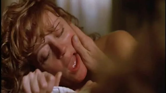 Rendkívül szexi szőke, szép mellekkel Dayna Vendetta keményen szar szoros pinak porno