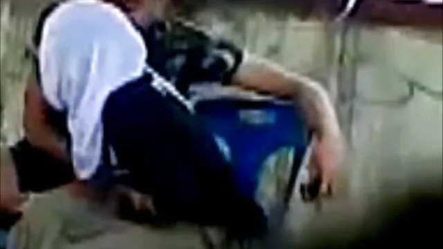 Melles japán nimfo nagy szőrös pinák Sumire Matsu vibrátorral játszik