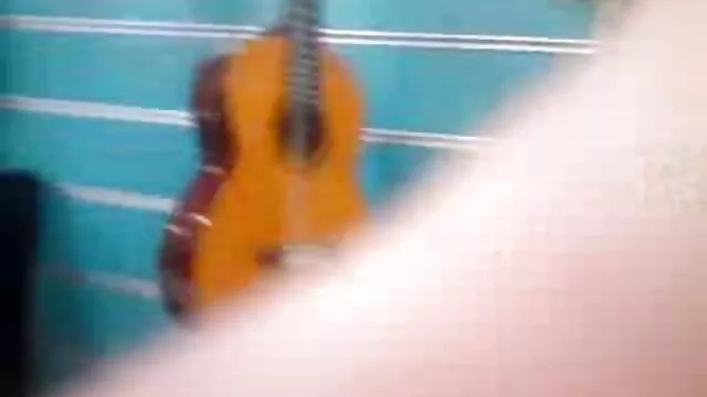 Falánk és szexi sötét szőrös punci videók szőrű szukák, szép szamárokkal nyalják egymást