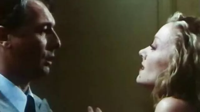 Legendás POV-videó a wankinghoz, a főszerepben Juggy brit szexpot, Lucia szoros pinak Love