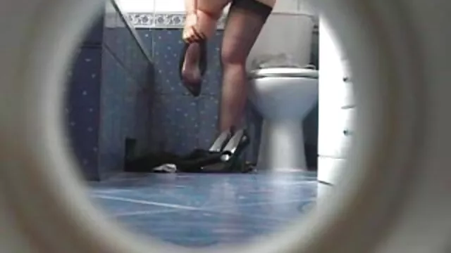 A szexi és mocskos kurva Anna Morna maszturbál a punciján szörös pina sex