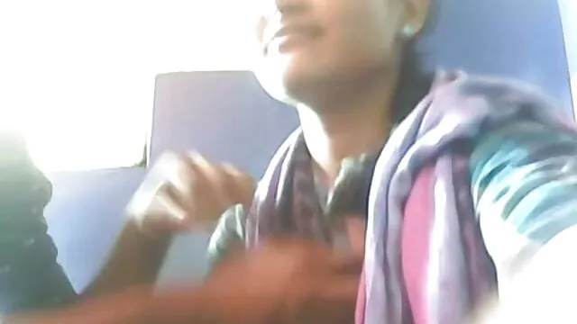 A kanos és slampos kurva nagy szamárral szőrös punci pornó lovagol egy kakast